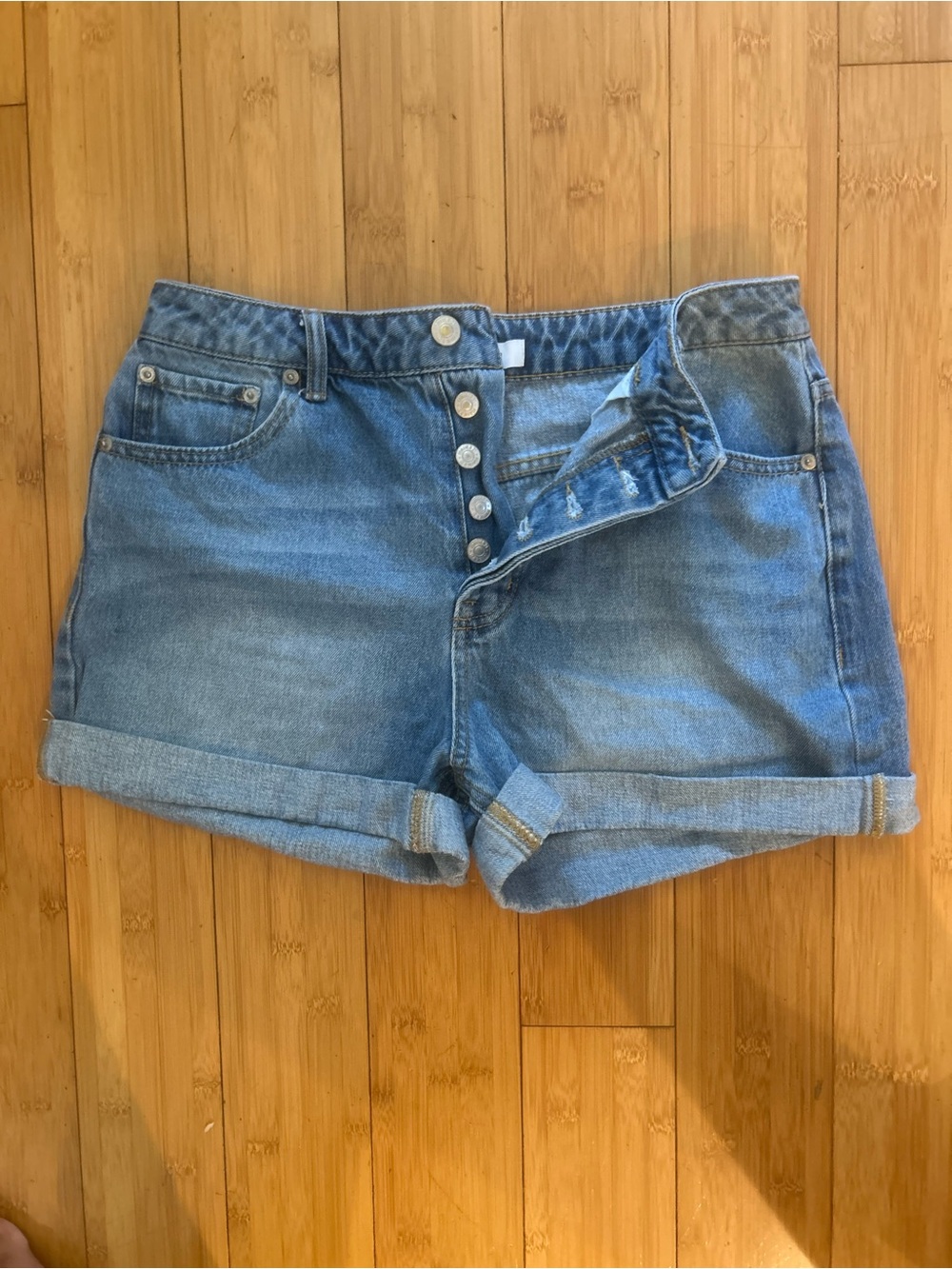 Forever 21 High Rise Button Fly Mom Denim Shorts Blue Cuffed Size 28